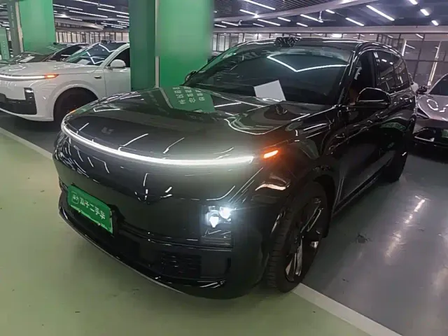 Фотография автомобиля — Li Auto L9