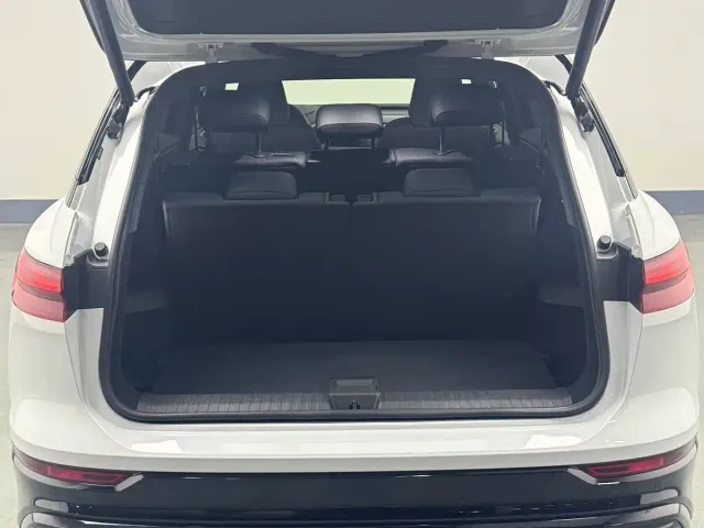 Audi Q5 e-tron — Фото автомобиля 22