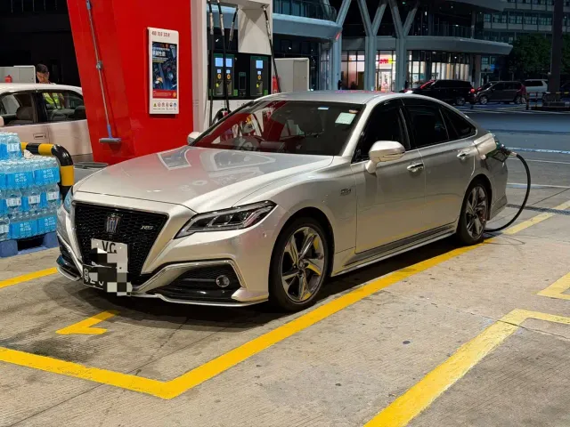 Toyota Crown — Фото автомобиля 15