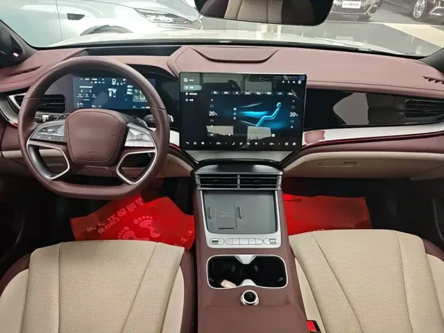 BYD Seal 07 DM-i — Фото автомобиля 9