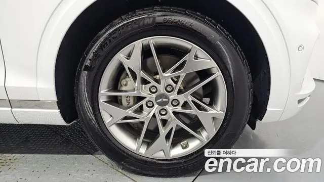 Genesis GV70 2.5T Бензин 2WD — Фото автомобиля 17