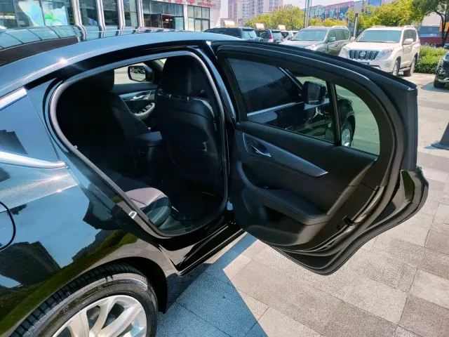 Cadillac CT5 — Фото автомобиля 30