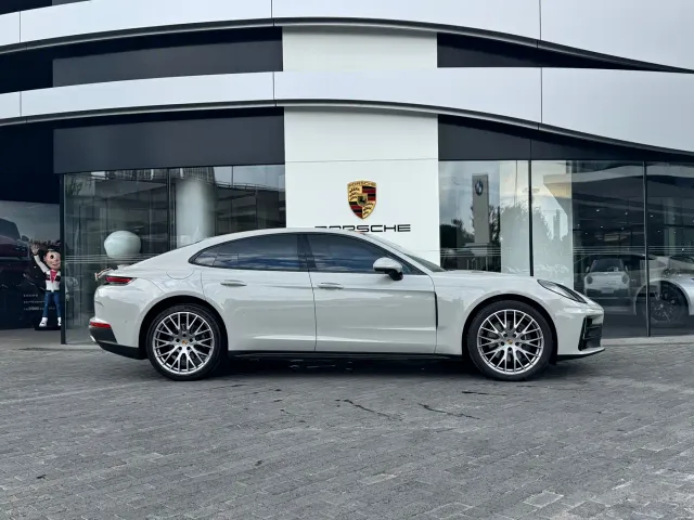 Porsche Panamera — Фото автомобиля 5