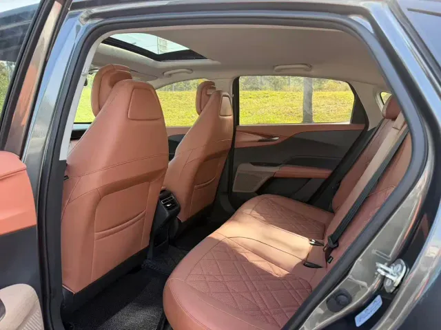 Changan Qiyuan A05 — Фото автомобиля 5