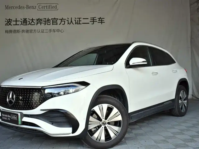 Фотография автомобиля — Mercedes-Benz EQA