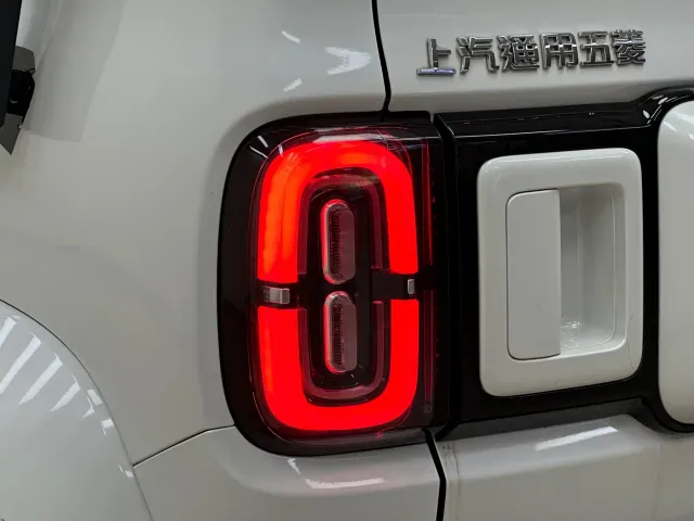 Baojun Yep — Фото автомобиля 9