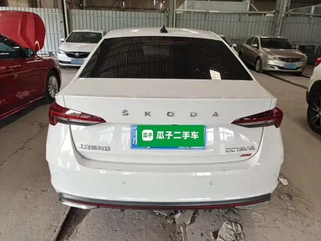 Skoda Octavia — Фото автомобиля 5