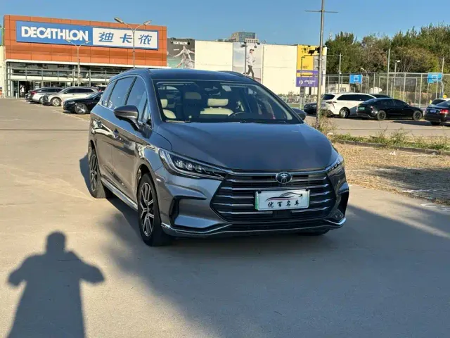 BYD Song MAX — Фото автомобиля 3