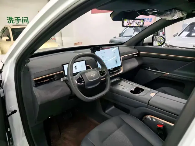 Dongfeng eπ 008 — Фото автомобиля 3