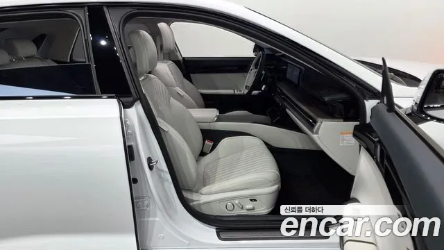 Hyundai Grandeur GN7 — Фото автомобиля 16