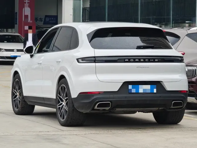 Porsche Cayenne — Фото автомобиля 4