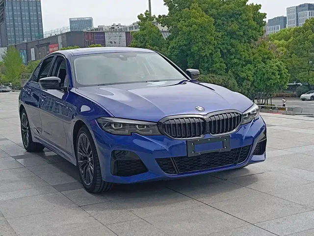 BMW BMW 3 Series 2021 330i M Sport Night Edition — Фото автомобиля 3