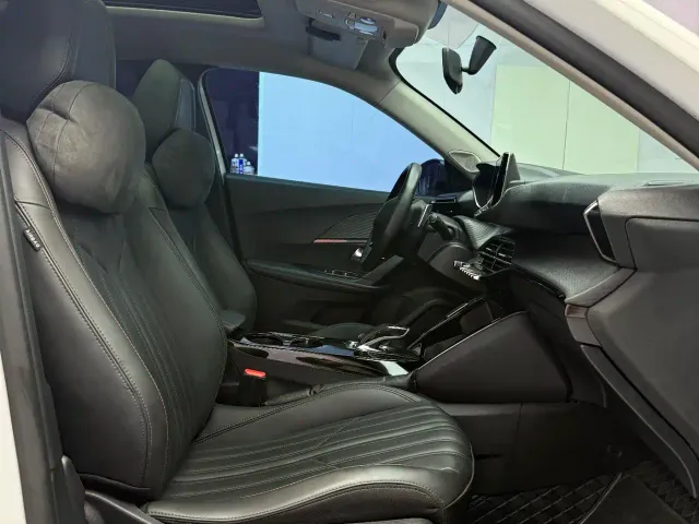 Peugeot 2008 — Фото автомобиля 16