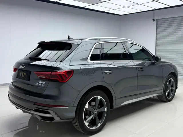 Audi Q3 — Фото автомобиля 4