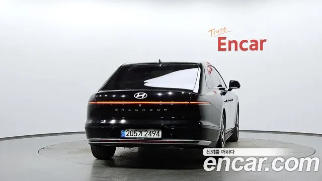 Hyundai Grandeur Grandeur (GN7) 2.5 Бензин 2WD — Фото автомобиля 4