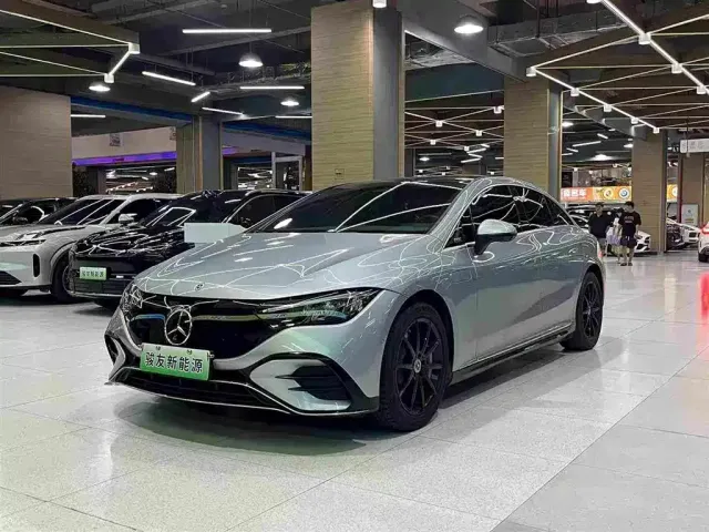 Фотография автомобиля — Mercedes-Benz EQE