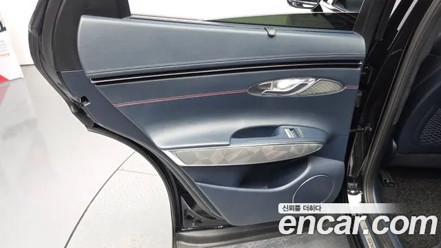 Genesis GV70 — Фото автомобиля 24