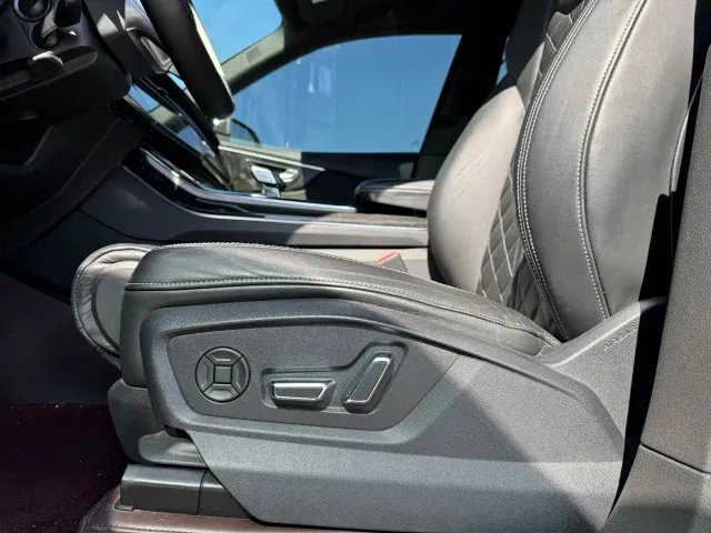 Audi Q8 — Фото автомобиля 7