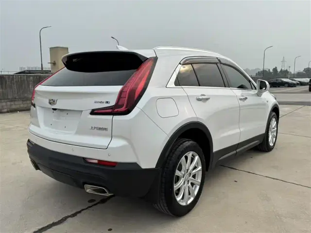 Cadillac XT4 — Фото автомобиля 12