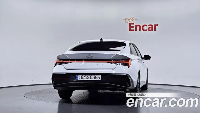 Hyundai Avante — Фото автомобиля 4