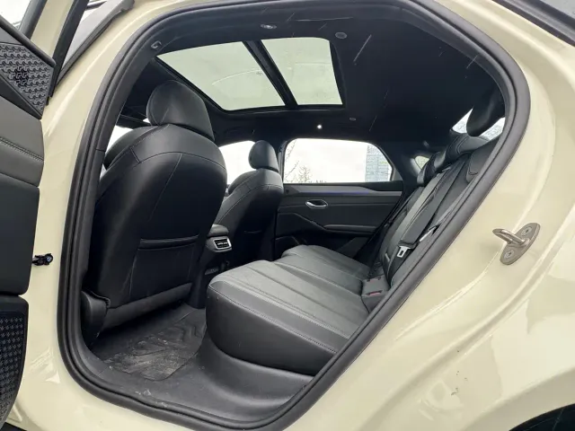 BYD Qin L — Фото автомобиля 10