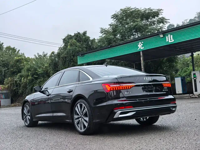 Audi A6L — Фото автомобиля 12