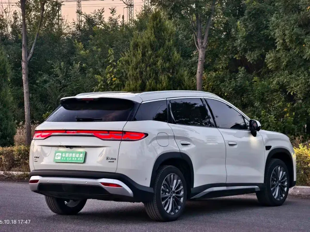 BYD Song Ultra — Фото автомобиля 5