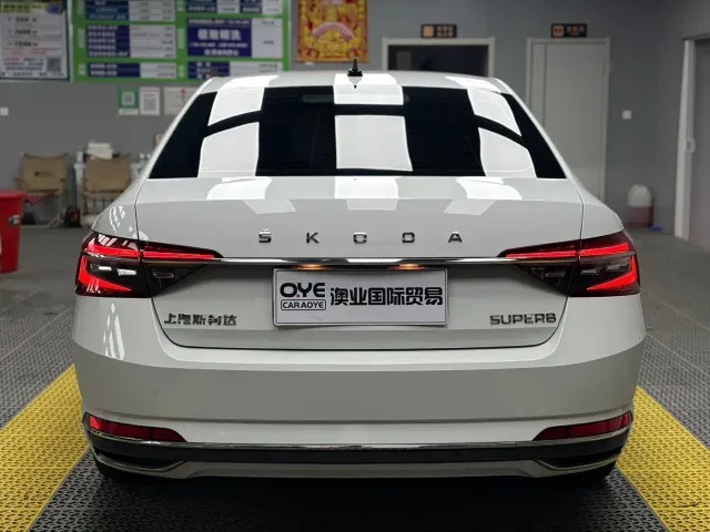 Skoda Superb — Фото автомобиля 4