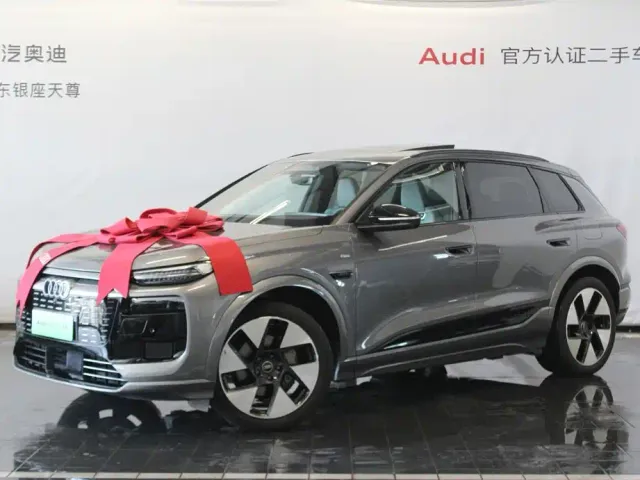 Audi Q6L e-tron — Фото автомобиля 3