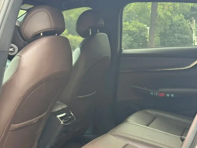 Changan Qiyuan A07 — Фото автомобиля 9