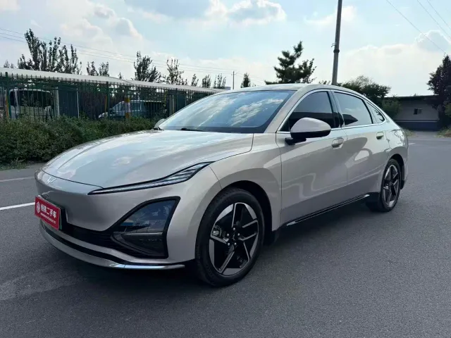 Фотография автомобиля — Wuling Starlight