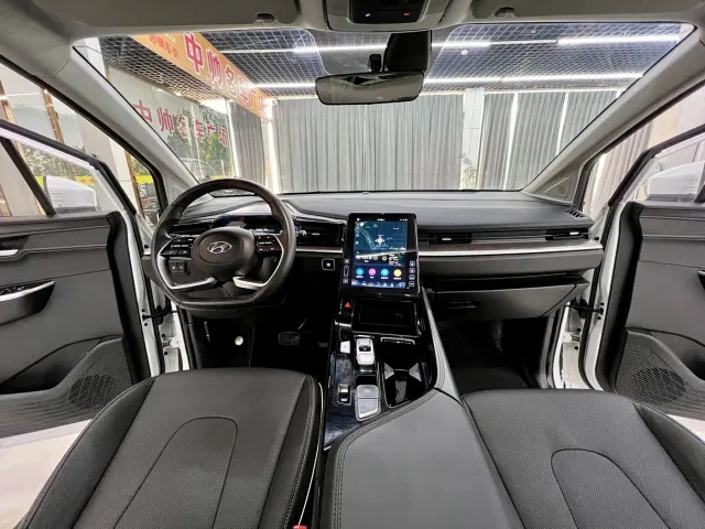 Hyundai Custo — Фото автомобиля 16