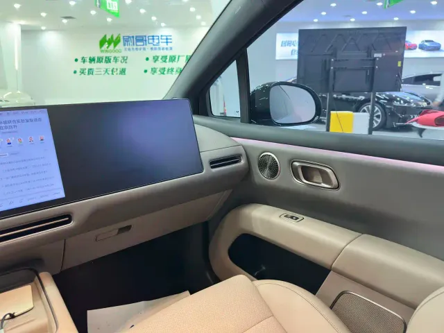 Li Auto i6 — Фото автомобиля 12
