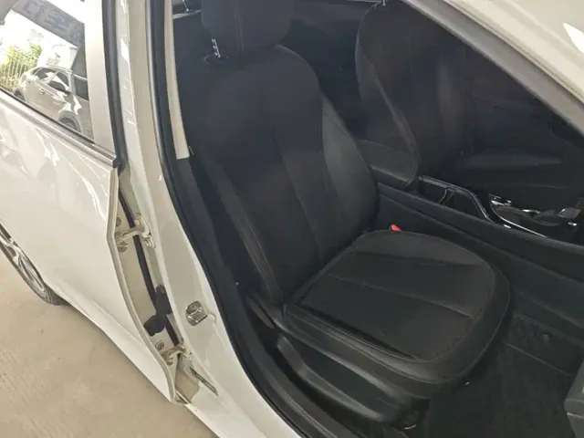 Buick Verano — Фото автомобиля 24