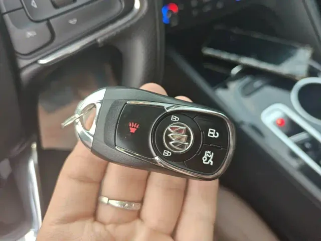 Buick Regal — Фото автомобиля 16