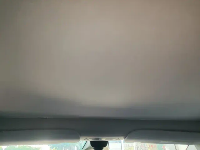 Tesla Model Y — Фото автомобиля 17