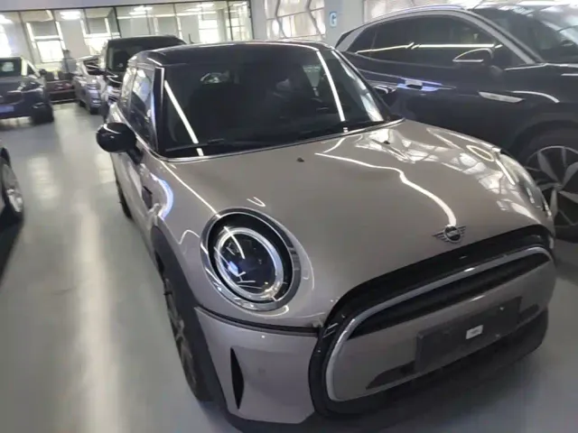 MINI Hatch — Фото автомобиля 3