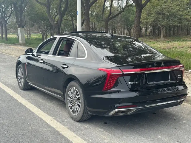 Hongqi H5 — Фото автомобиля 7