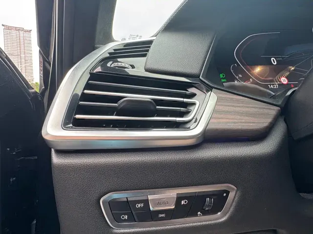 BMW X5 — Фото автомобиля 14
