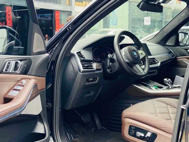 BMW X5 — Фото автомобиля 6