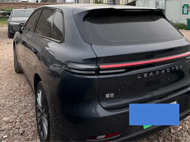 Leapmotor C10 — Фото автомобиля 7
