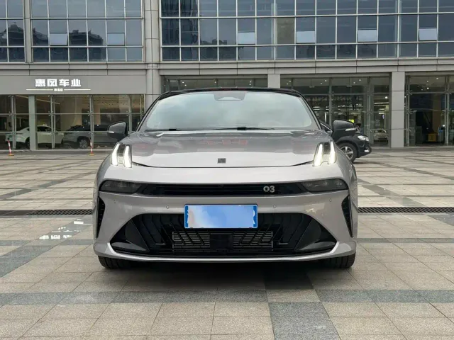 Lynk & Co 03 — Фото автомобиля 2