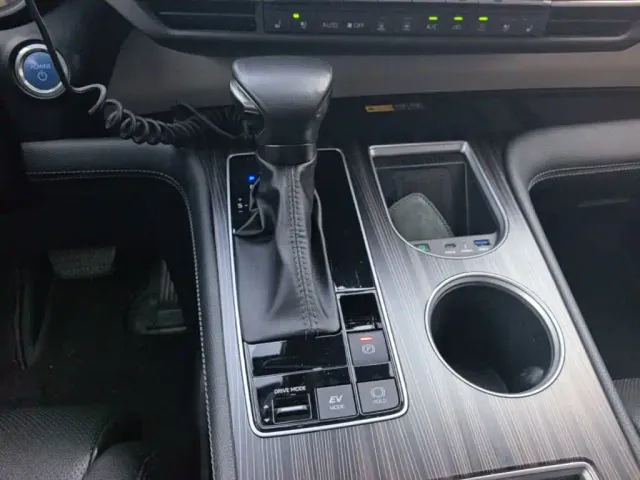 Toyota Granvia — Фото автомобиля 13