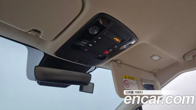 Kia Carnival Generation 4 — Фото автомобиля 28