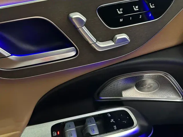 Mercedes-Benz E-Class — Фото автомобиля 16
