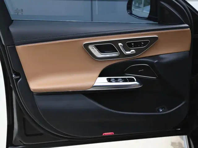 Mercedes-Benz E-Class — Фото автомобиля 10