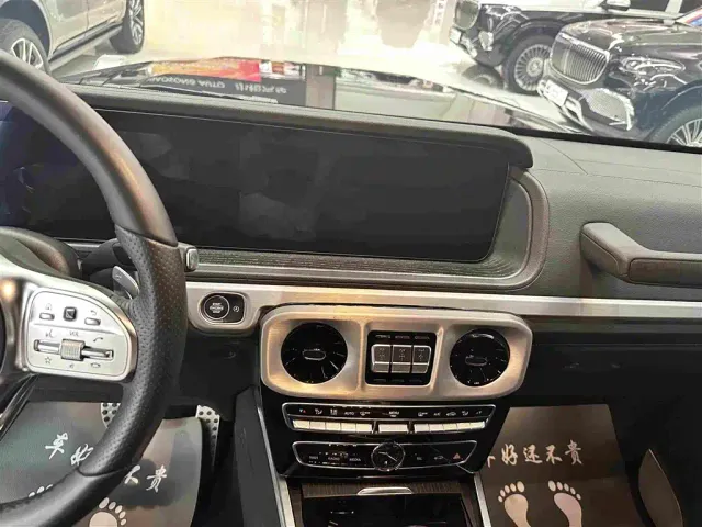 Mercedes-Benz G-Class — Фото автомобиля 9