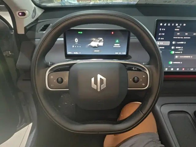 Leapmotor C16 — Фото автомобиля 10