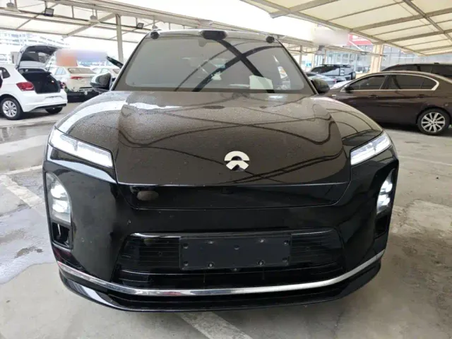 NIO NIO ES8 2025 Base Model — Фото автомобиля 2