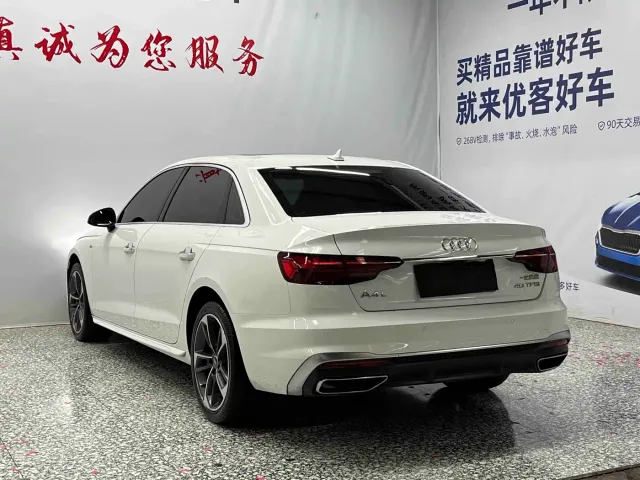 Audi A4L — Фото автомобиля 16